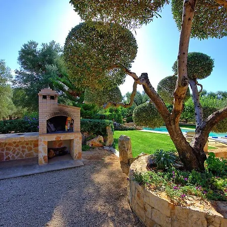 Trullo Santo Stefano By Posarellivillas Villa *